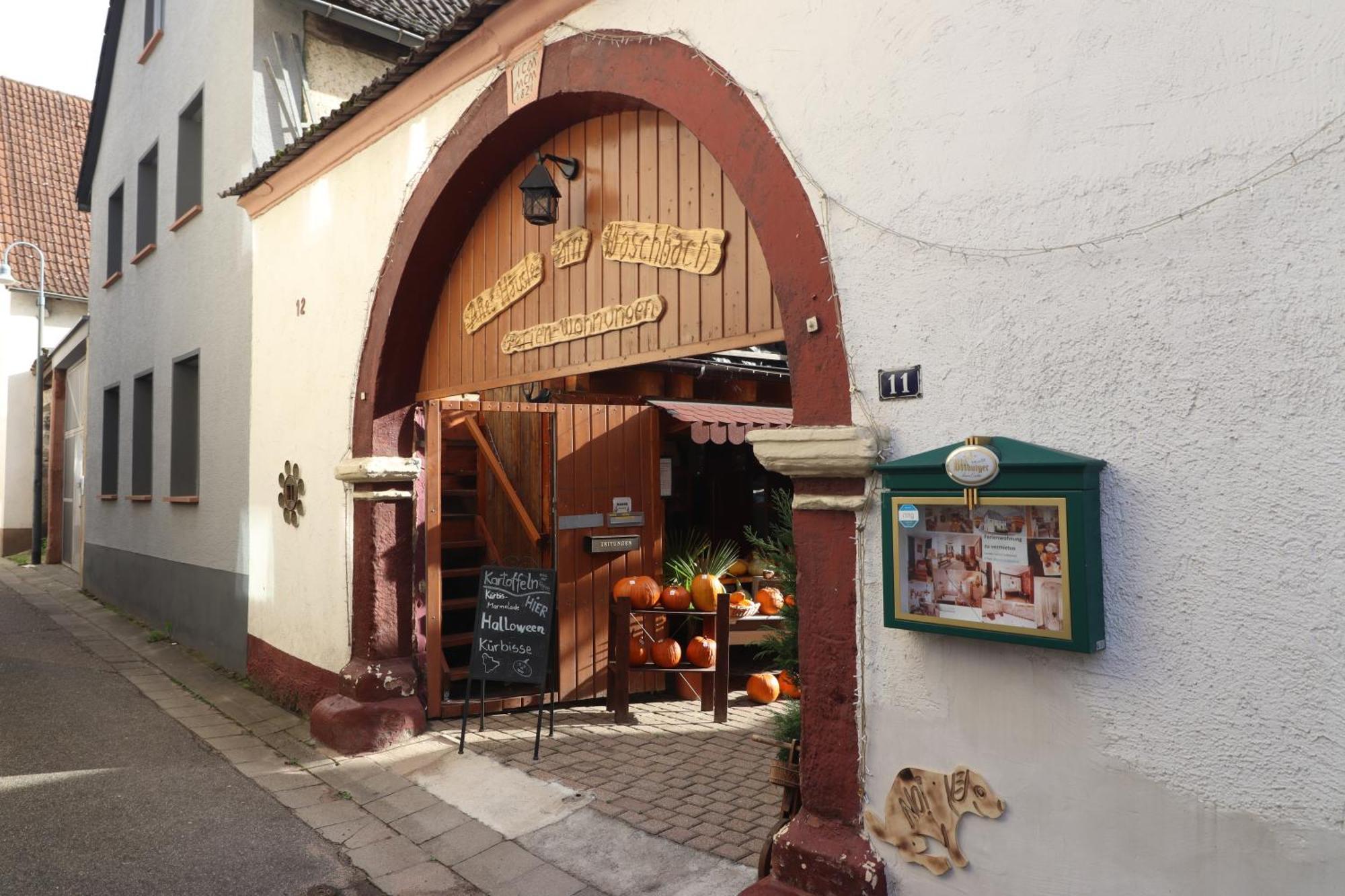 Altes Haeusle Am Waschbach Anno 1625 Ferienwohnungen Und Doppelzimmer Edenkoben Exterior foto